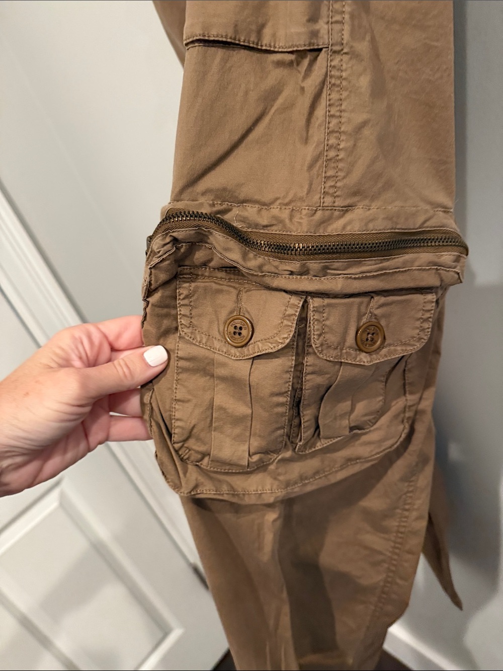 Hollister Women’s Cargo Utility Pants in Brown - Picture 3 of 5